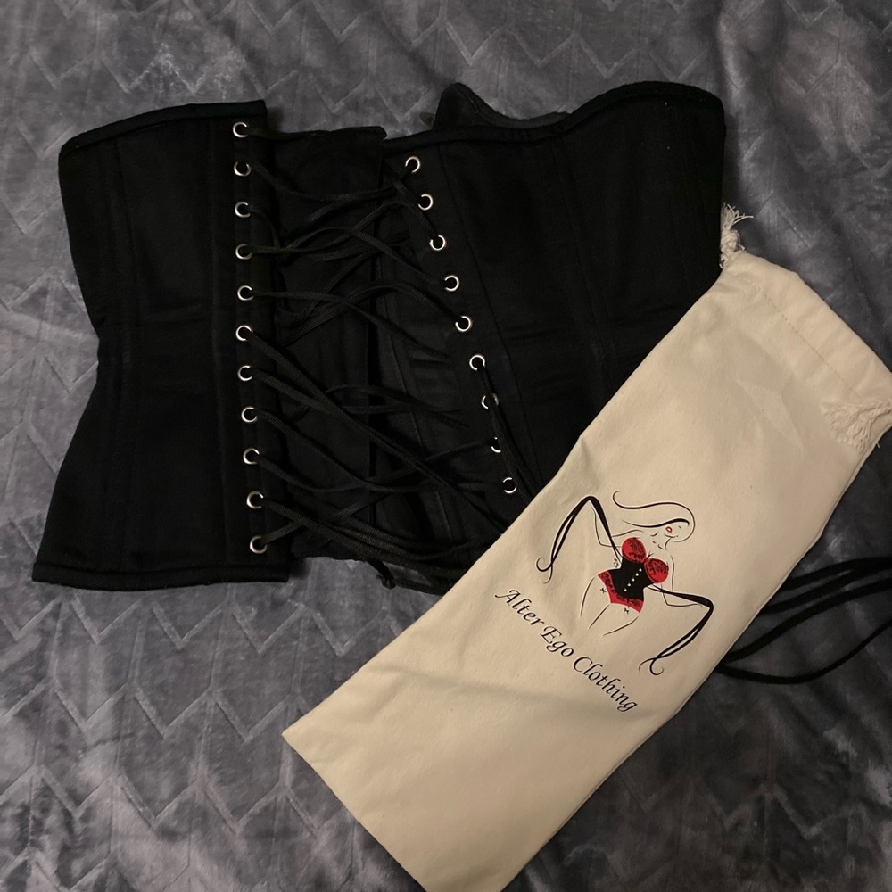 Alter ego (AEC) waist trainer